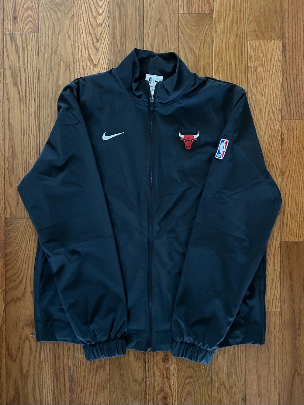 Chicago Bulls Nike Track Jacket Size Medium